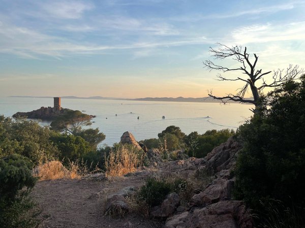 Explorer les 3 plus beaux campings de Fréjus, France
